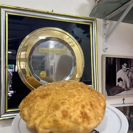 Newhouse Station Νάπολη