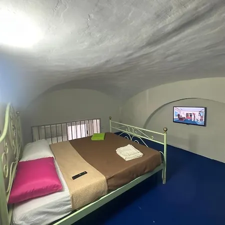 Newhouse Station Apartment